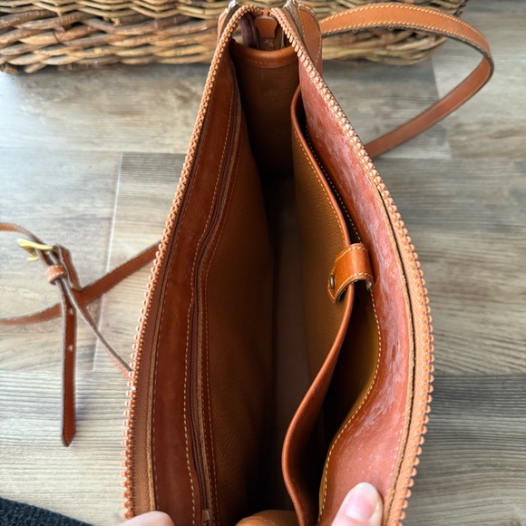 Vintage Dooney & Bourke All Weather Leather Crossbody Saddle Bag - Picture 6 of 9